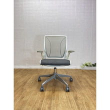 10 x Humanscale Diffrient World Ergonomic Task Chair – White Grey – Refurbished