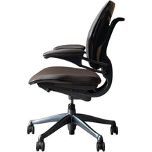 Refurbished Humanscale Freedom Chair – Dark Chocolate Brown Leather (RRP £1,239) image 7