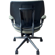 Humanscale Freedom Executive Office Chair image 5