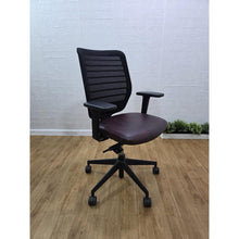 Refurbished Senator Fuse Office Chair – Leather Seat, Fully Adjustable
