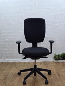 Refurbished Senator Dash Task Chair – 3D Arms, Black