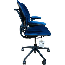 Humanscale freedom chair in *NEW navy blue velvet - UK DELIVERY image 3