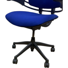 Refurbished Humanscale Freedom Chair – Blue Fabric image 7