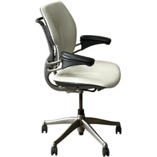 Refurbished Humanscale Freedom Chair – New Cream White Leather image 2