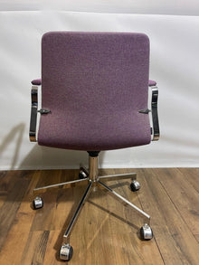 Refurbished Pilot Low Swivel Chair – Low Back (RRP £1,087)