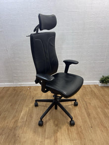 Refurbished Senator Agitus Executive Office Chair – Black Leather