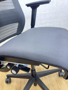 Steelcase Think V1 Ergonomic Office Chair – Lumbar Support – Grey