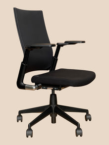 Refurbished Ahrend 2020 Verta Mesh Office Chair – Black image 5