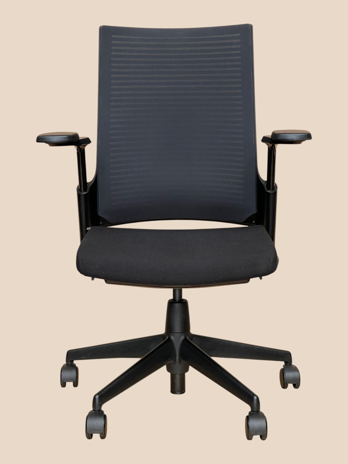 Refurbished Ahrend 2020 Verta Mesh Office Chair – Black