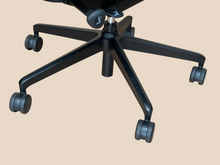 Senator Agitus High-Back Mesh Chair with Headrest – Refurbished image 6
