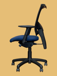Refurbished Ergonomic Mesh Office Chair – Blue & Black image 4