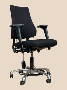 BMA Axia 2.0 High-Back Chair with Headrest & Footring – Refurbished image 2
