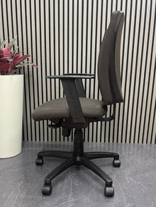 Refurbished Connection Team Task Chair – Brown image 3