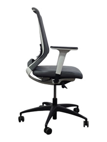 Refurbished Kinnarps Drabert Esencia Mesh Chair – White Frame image 5