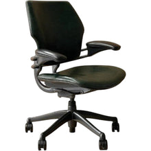 Refurbished Humanscale Freedom Executive Chair – Gel Arm Pads image 2