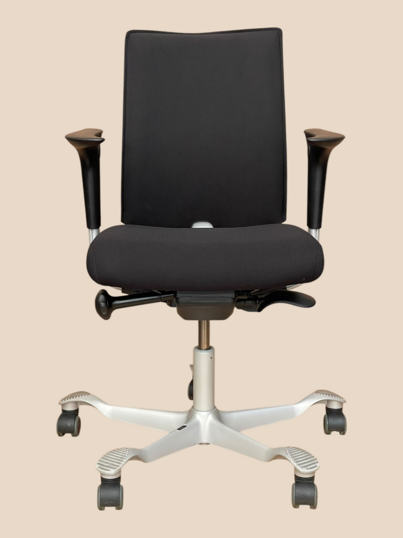 HÅG H05 refurbished black ergonomic task chair with adjustable arms and silver base