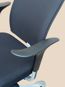 HÅG H05 Black Ergonomic Task Chair with Adjustable Arms – Refurbished image 8
