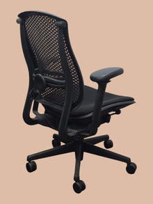 Refurbished Herman Miller Celle Ergonomic Task Chair – Black image 4