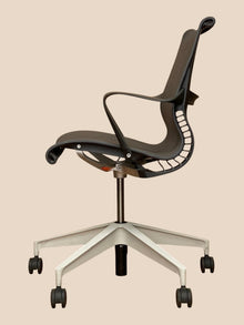 Herman Miller Setu Mesh Chair – Refurbished image 5