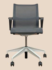 Herman Miller Setu Mesh Chair – Refurbished image 3