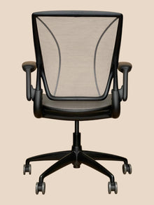 Humanscale Diffrient World Grey Mesh Chair – Refurbished image 4
