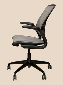 Humanscale Diffrient World Grey Mesh Chair – Refurbished image 6