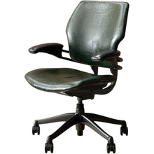 Refurbished Humanscale Freedom Executive Chair – Gel Arm Pads image 6