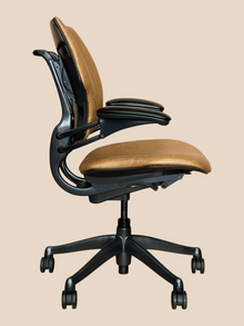 Refurbished Humanscale Freedom Tan Leather Task Chair image 3