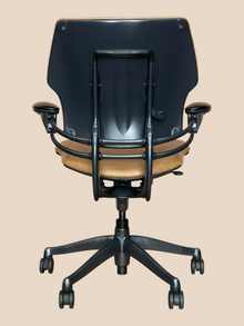 Refurbished Humanscale Freedom Tan Leather Task Chair image 4