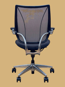 Refurbished Humanscale Liberty Mesh Chair – Light Grey image 4