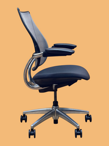 Refurbished Humanscale Liberty Mesh Chair – Light Grey image 2