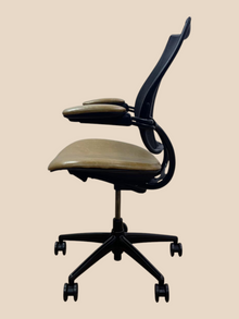 Humanscale Liberty Chair – Tan Distressed Leather – Refurbished image 6