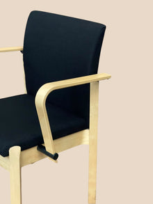 Kinnarps Milton 554 Visitor Armchairs – Set of 12 – Refurbished image 5