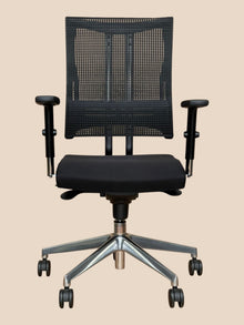 Nowy Styl Black Mesh Ergonomic Office Chair – Refurbished image 2