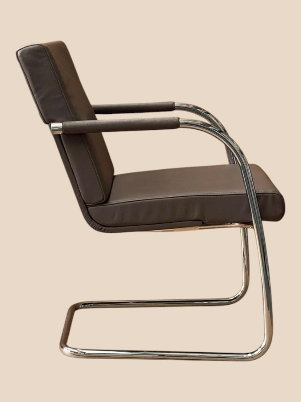 Refurbished Orangebox Sound 02 Leather Visitor Chair – Brown