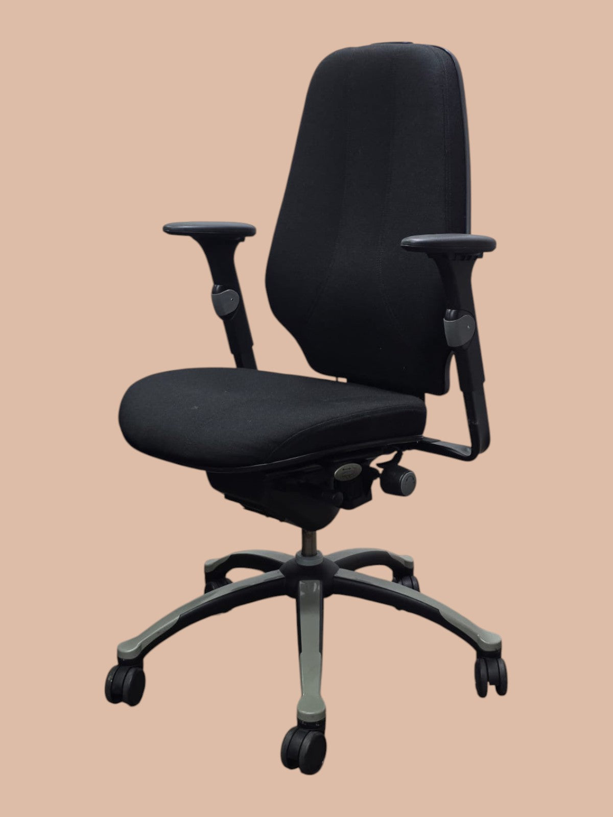 Refurbished RH Logic 400 Ergonomic Task Chair – Black