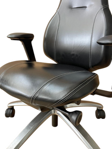 Refurbished RH Mereo 220 Genuine Leather Chair with Headrest – Black image 3