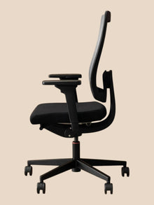 Refurbished Sedus black dot net Mesh Chair – Black image 2