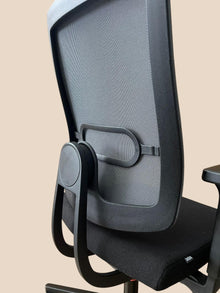 Refurbished Sedus black dot net Mesh Chair – Black image 4