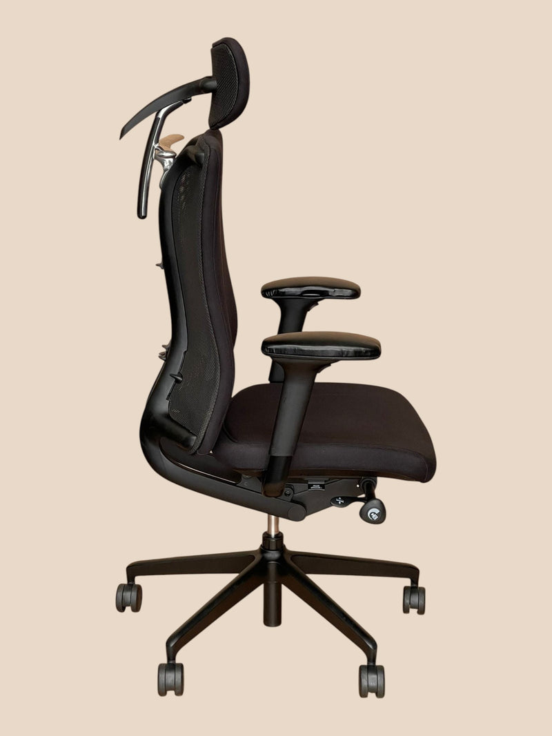 Refurbished Office Furniture Senator Agitus black ergonomic high-back mesh chair with headrest and rear coat hanger