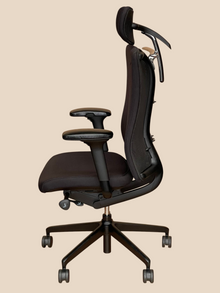 Senator Agitus High-Back Mesh Chair with Headrest – Refurbished image 4