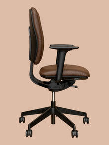 Refurbished Senator Dash Fully Adjustable Chair – Brown PU image 2