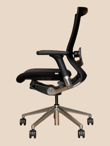SIDIZ T50 Black Mesh Ergonomic Office Chair – Refurbished image 3