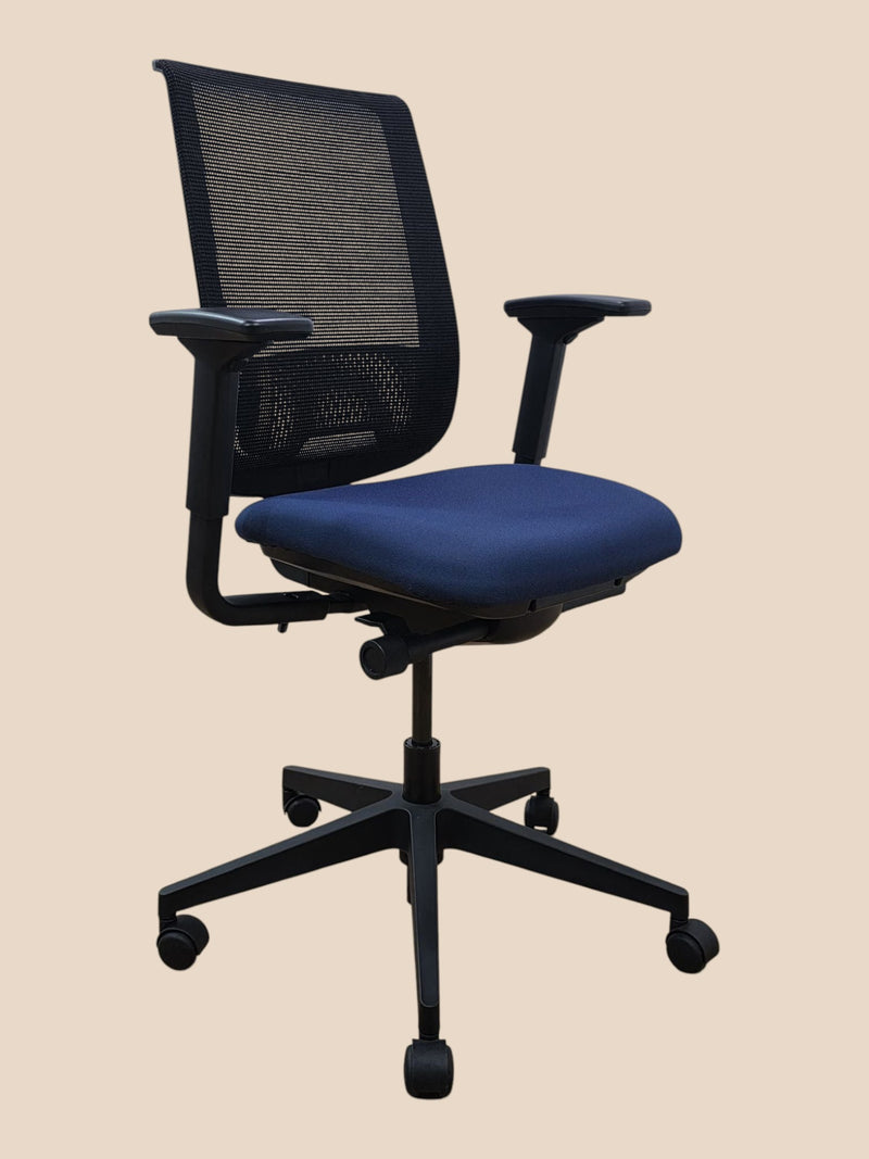 Refurbished Office Furniture Steelcase Reply ergonomic task chair with a blue fabric seat and black mesh backrest.