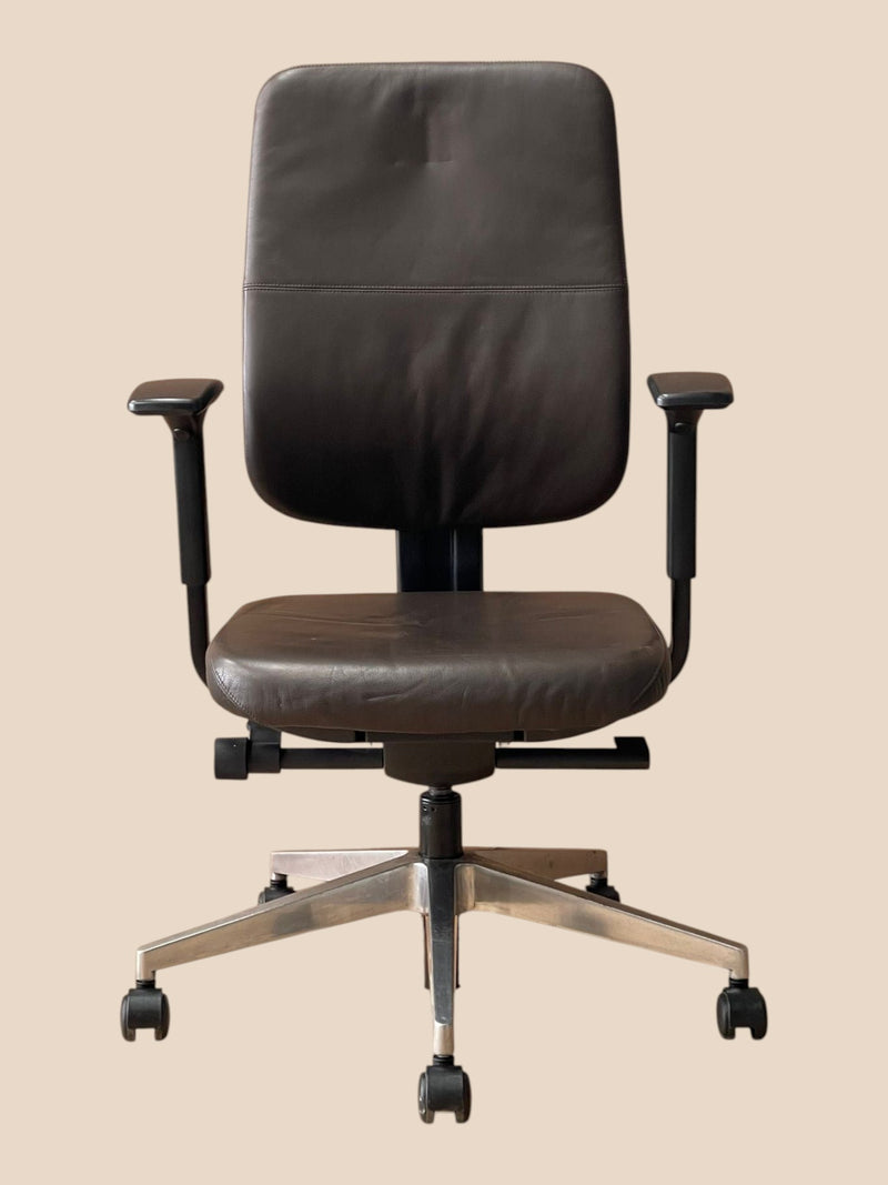 Refurbished Office Furniture Steelcase Reply ergonomic office chair in brown leather with a polished five-star base.