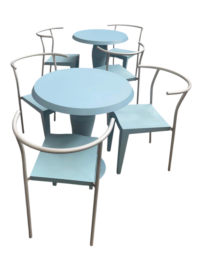 Kartell Miss Balù Table & 3 Dr. Glob Chairs – Blue – angled view of the blue table and chair set