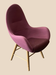 Refurbished Connection Lounge Chairs & Coffee Table – Mauve Set image 4