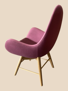 Refurbished Connection Lounge Chairs & Coffee Table – Mauve Set image 5